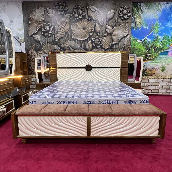 3-D king size bed set